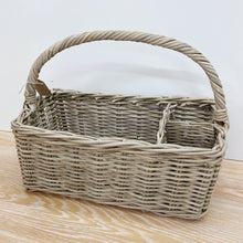 Load image into Gallery viewer, RATTAN PICNIC BASKET
